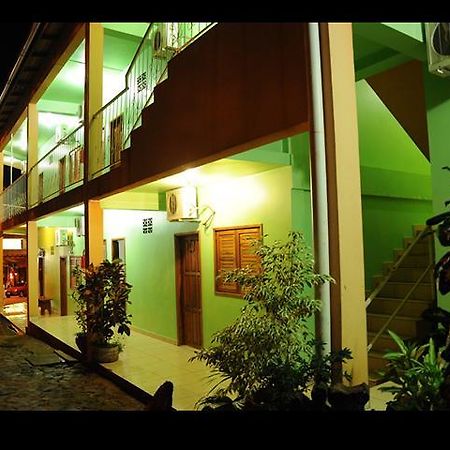 Hôtel Residencial Los Rios à Puerto Iguazú Extérieur photo