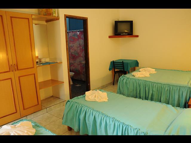 Hôtel Residencial Los Rios à Puerto Iguazú Extérieur photo